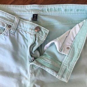 Gap Women’s Mint Cropped Denim